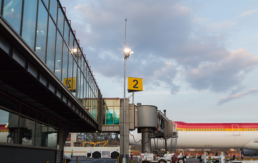 Iluminación Aeropuerto Juan Santamaria